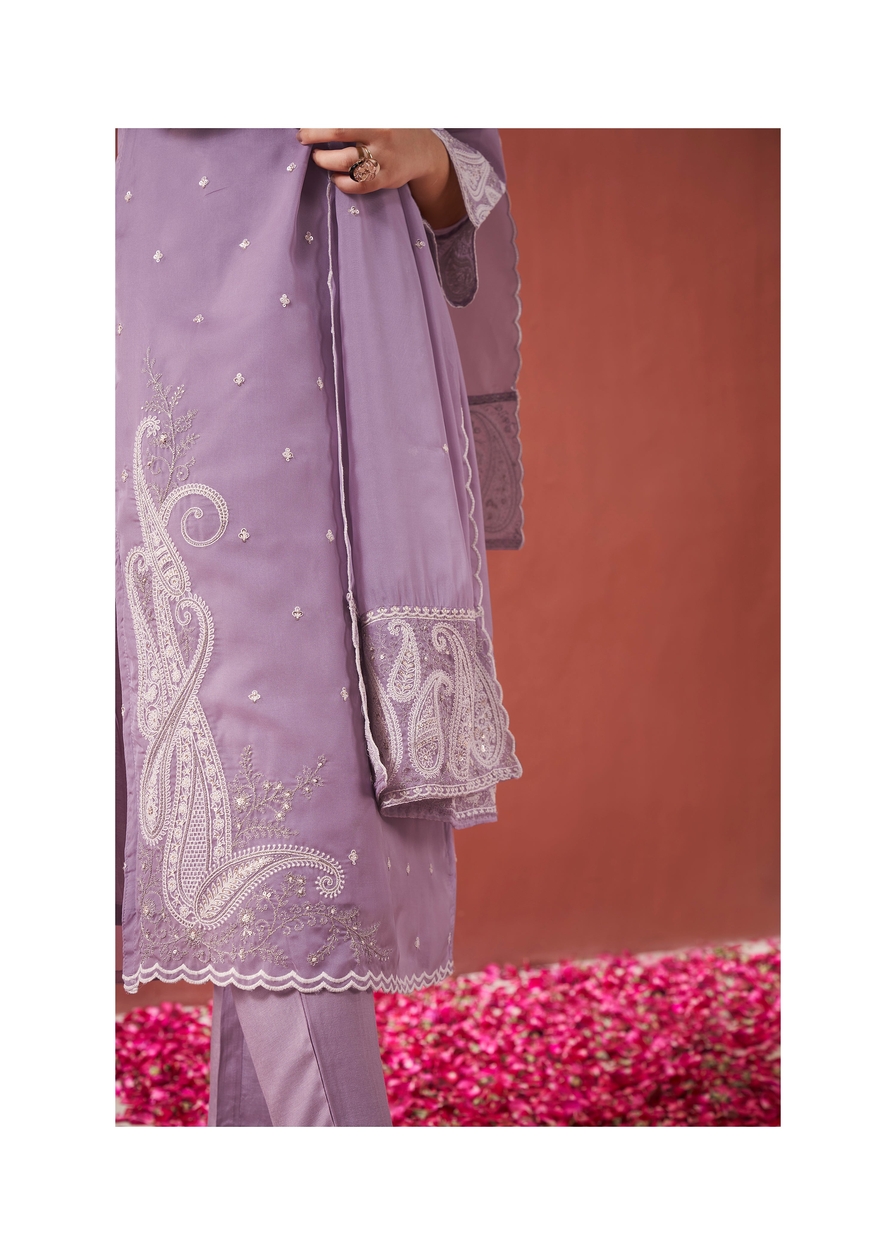 Lilac Paisley Embroidery Organza Ethnic Set With Dupatta