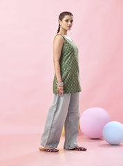 Green Geometric Floral Printed Cotton Short Kurti with Dori Tie-Back