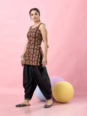Maroon Geometric Printed Backless Cotton Short Kurti