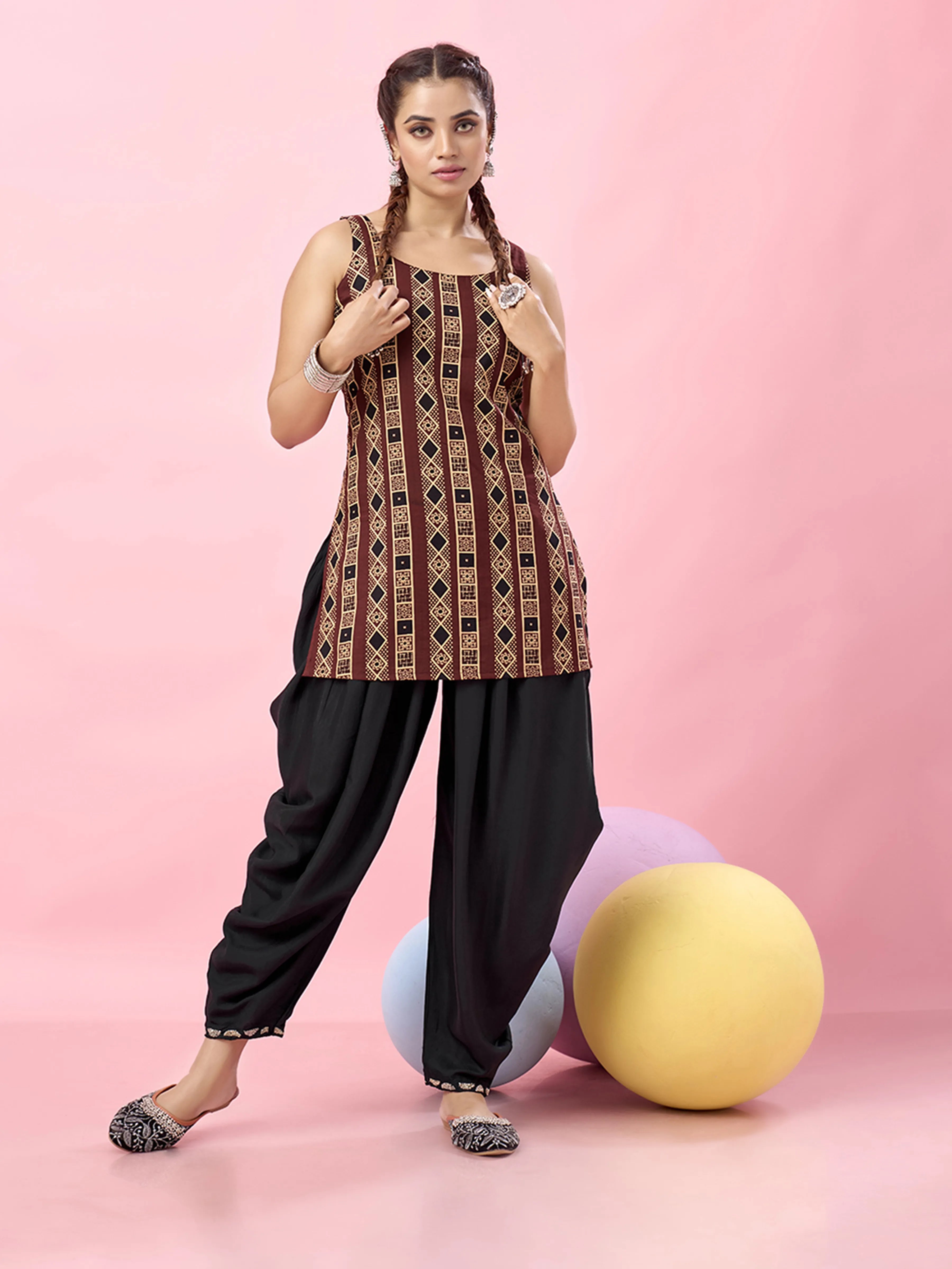 Maroon Geometric Printed Backless Cotton Short Kurti