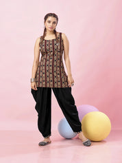 Maroon Geometric Printed Backless Cotton Short Kurti