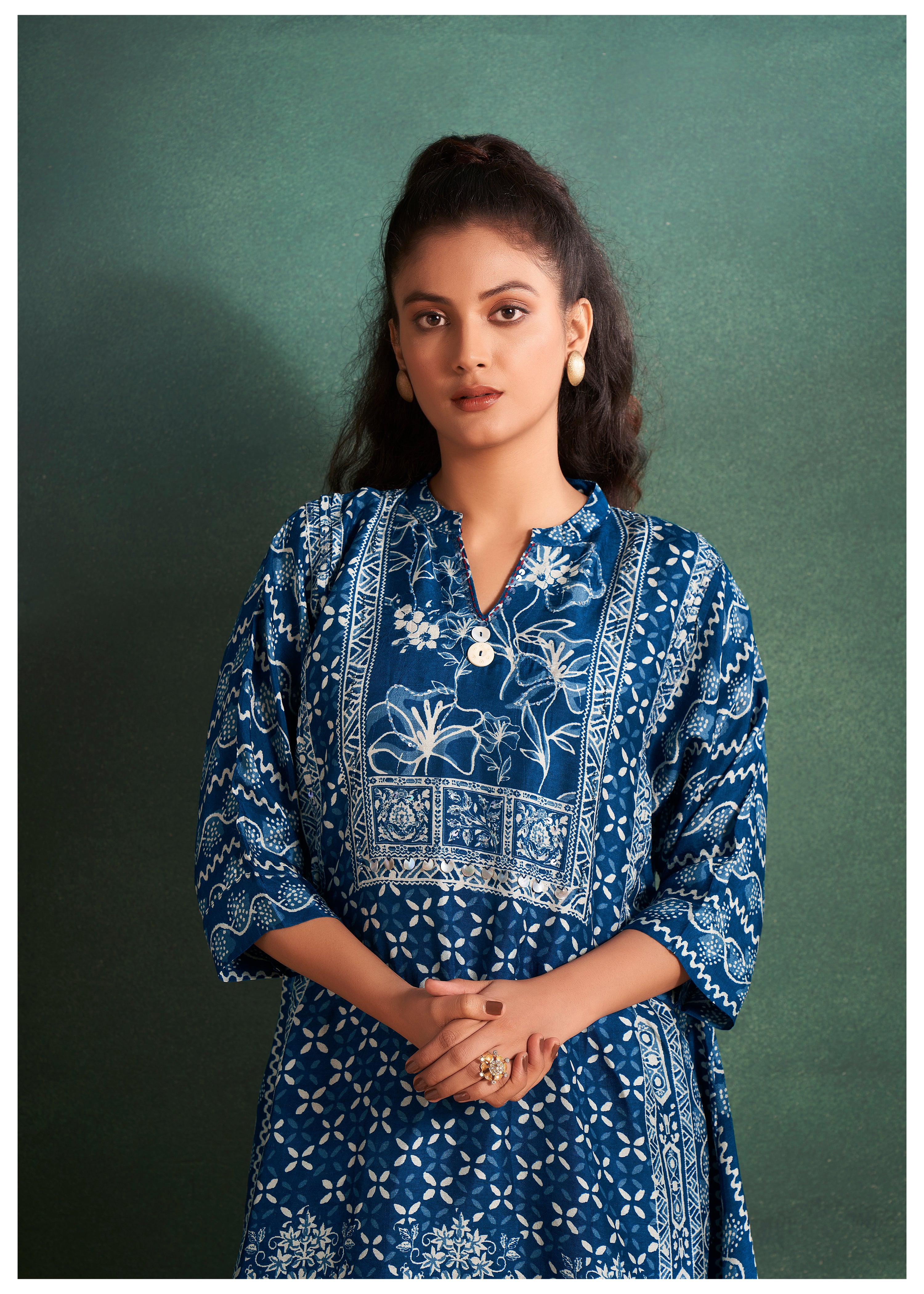 Blue Floral Abstract Dola Silk Printed Kurta Set