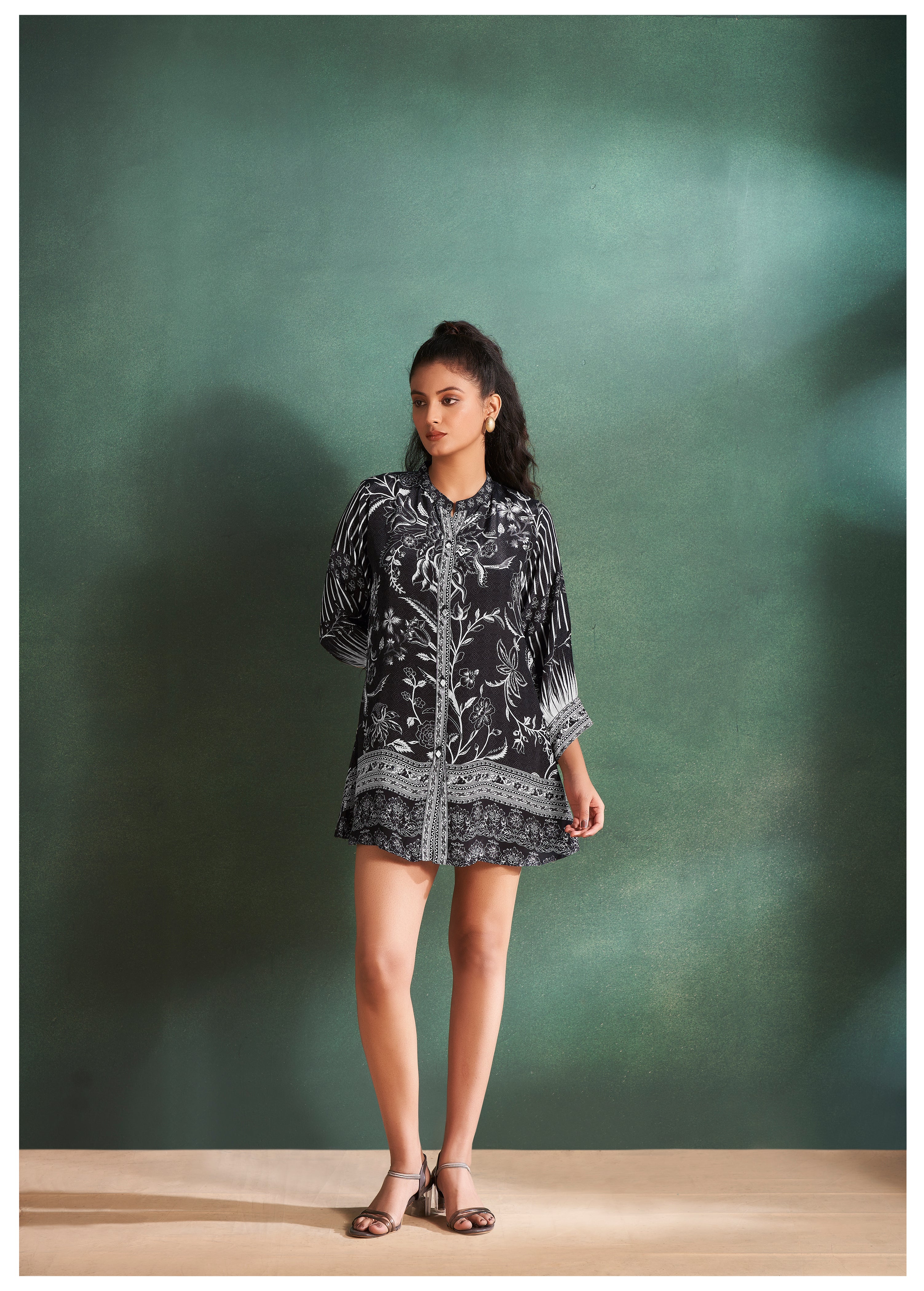 Black Crepe Floral Printed 3/4 Sleeve Tunic