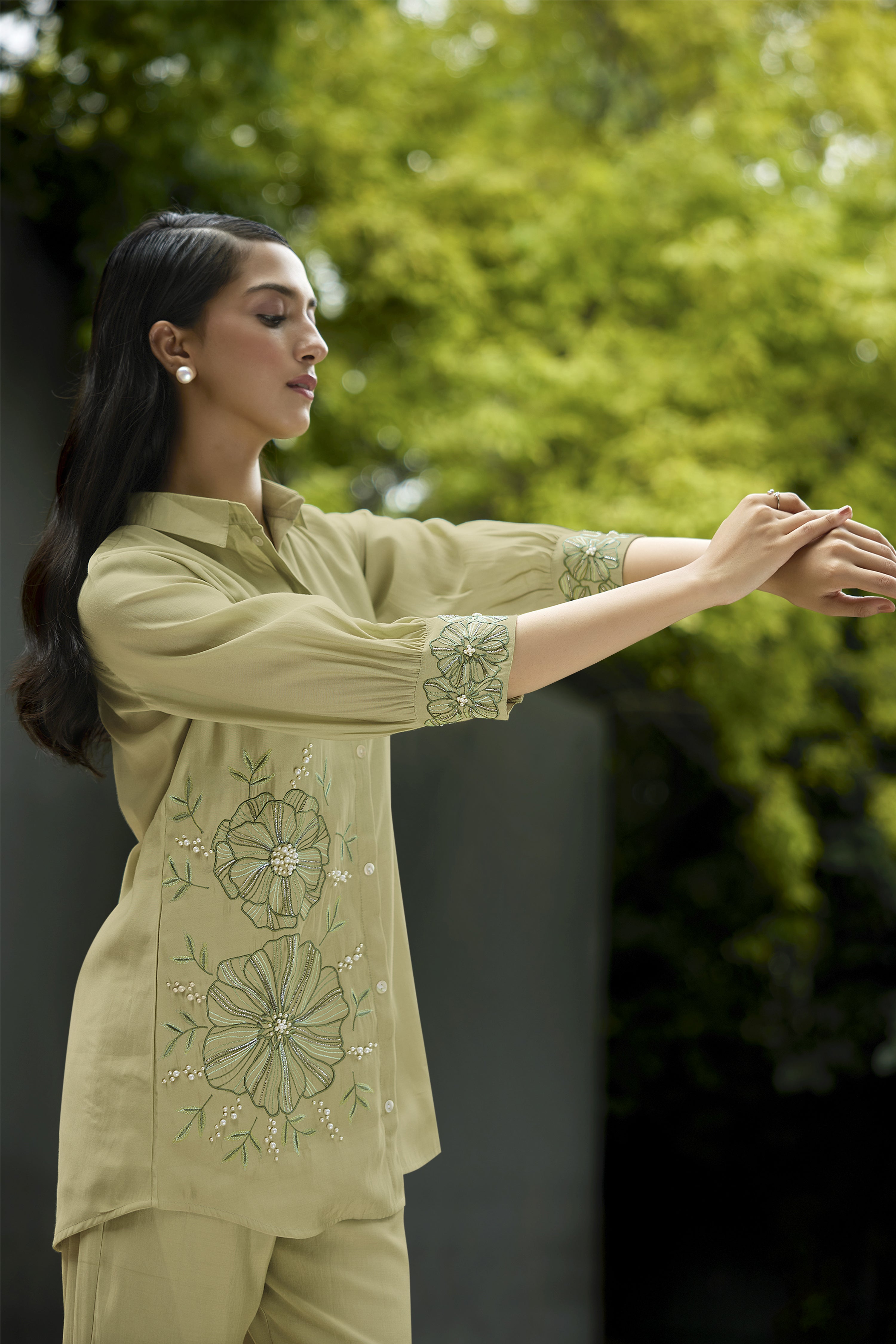 Kaftanize Kiaa-Pista Green Applique & Embroidered Puff Sleeve Embroidered Cuff  Viscose Shirt With Pant