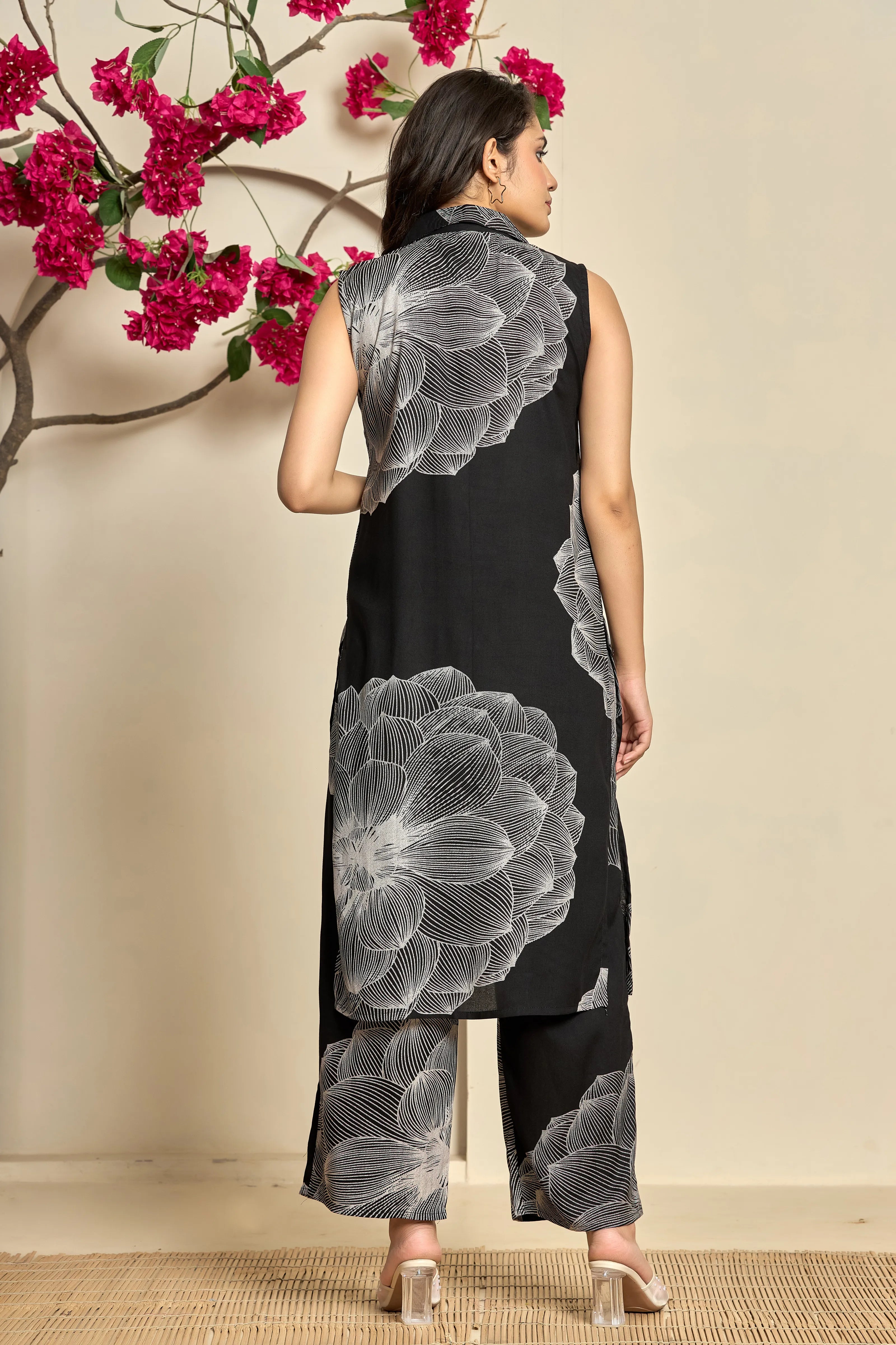 Black Base Grey Floral Kurta Set