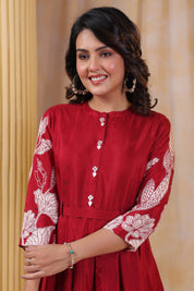 Red Muslin Abstract Print Midi Dress With Belt