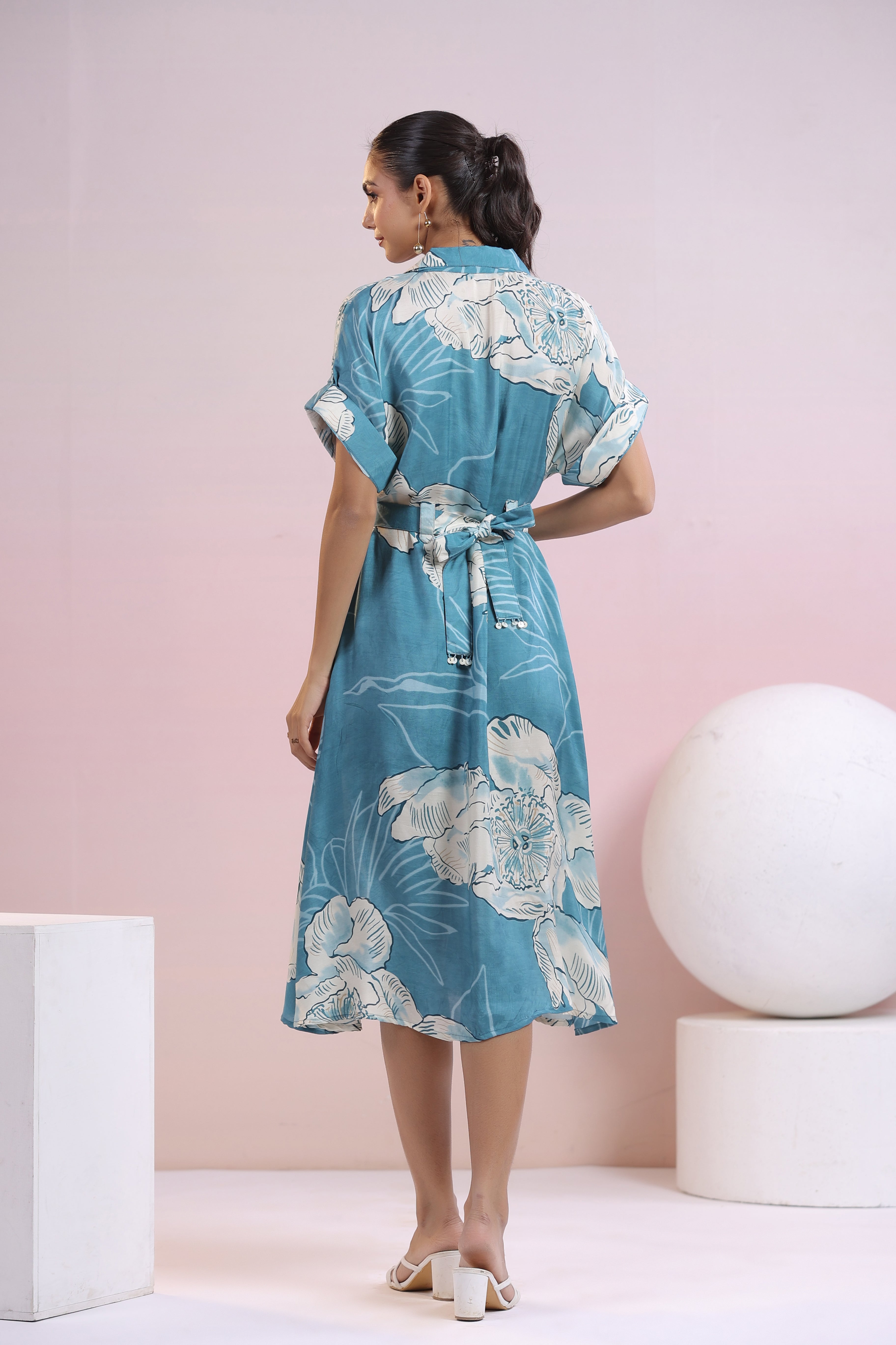 Blue Abstract Printed bold flower motif Muslin Midi Dress