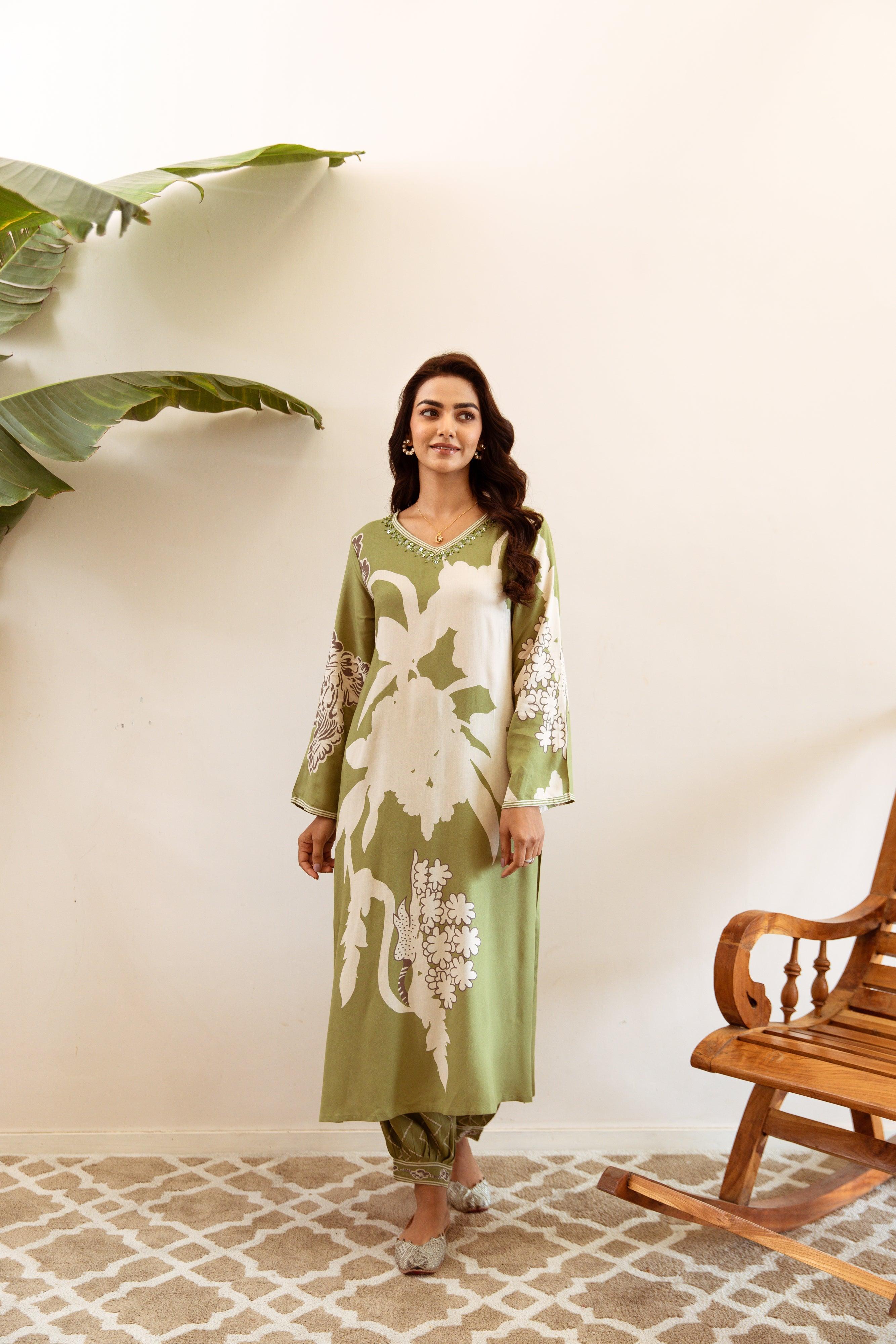 Green Bold Floral Printed Rayon kurta set