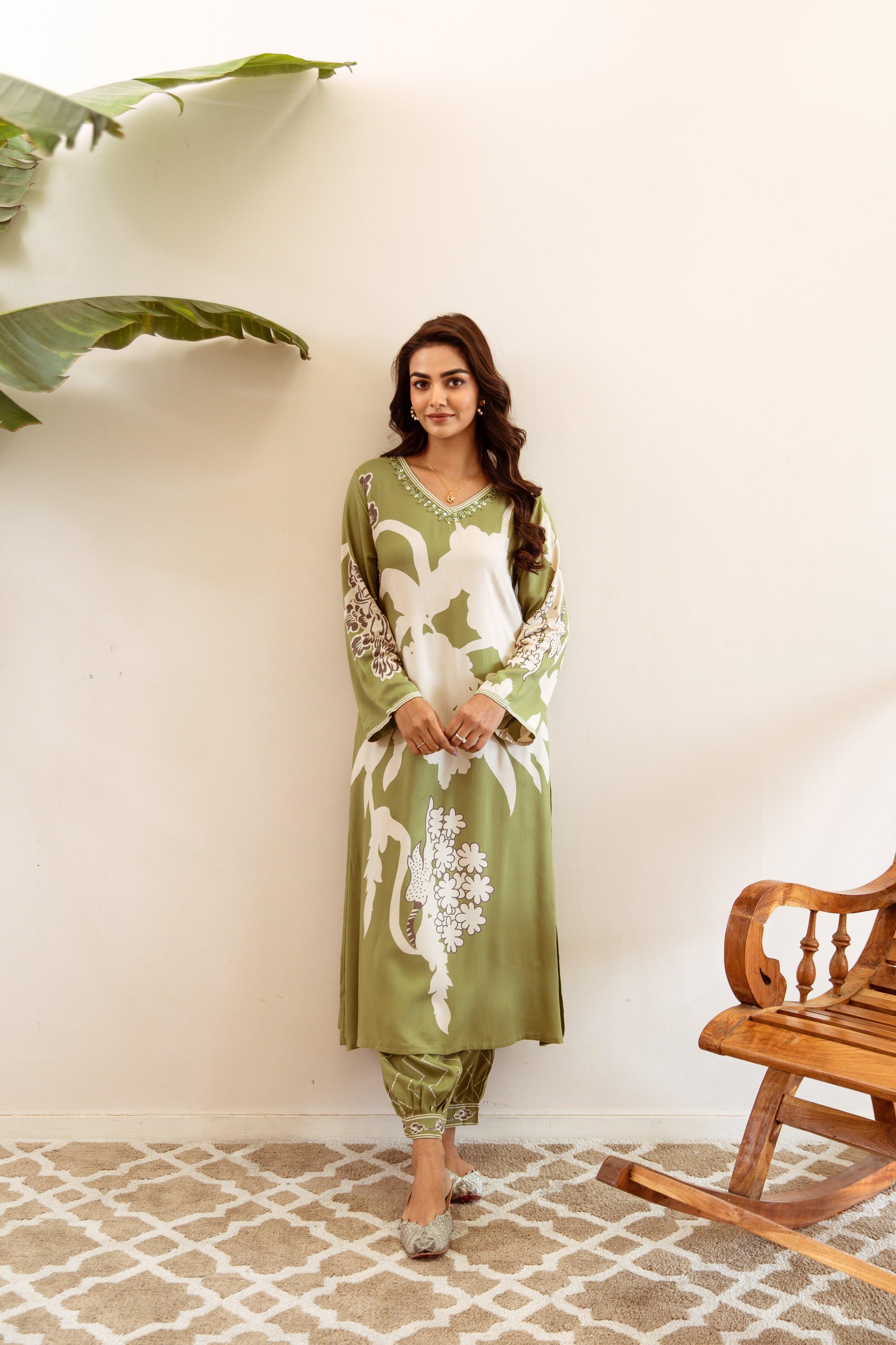 Green Bold Floral Printed Rayon kurta set