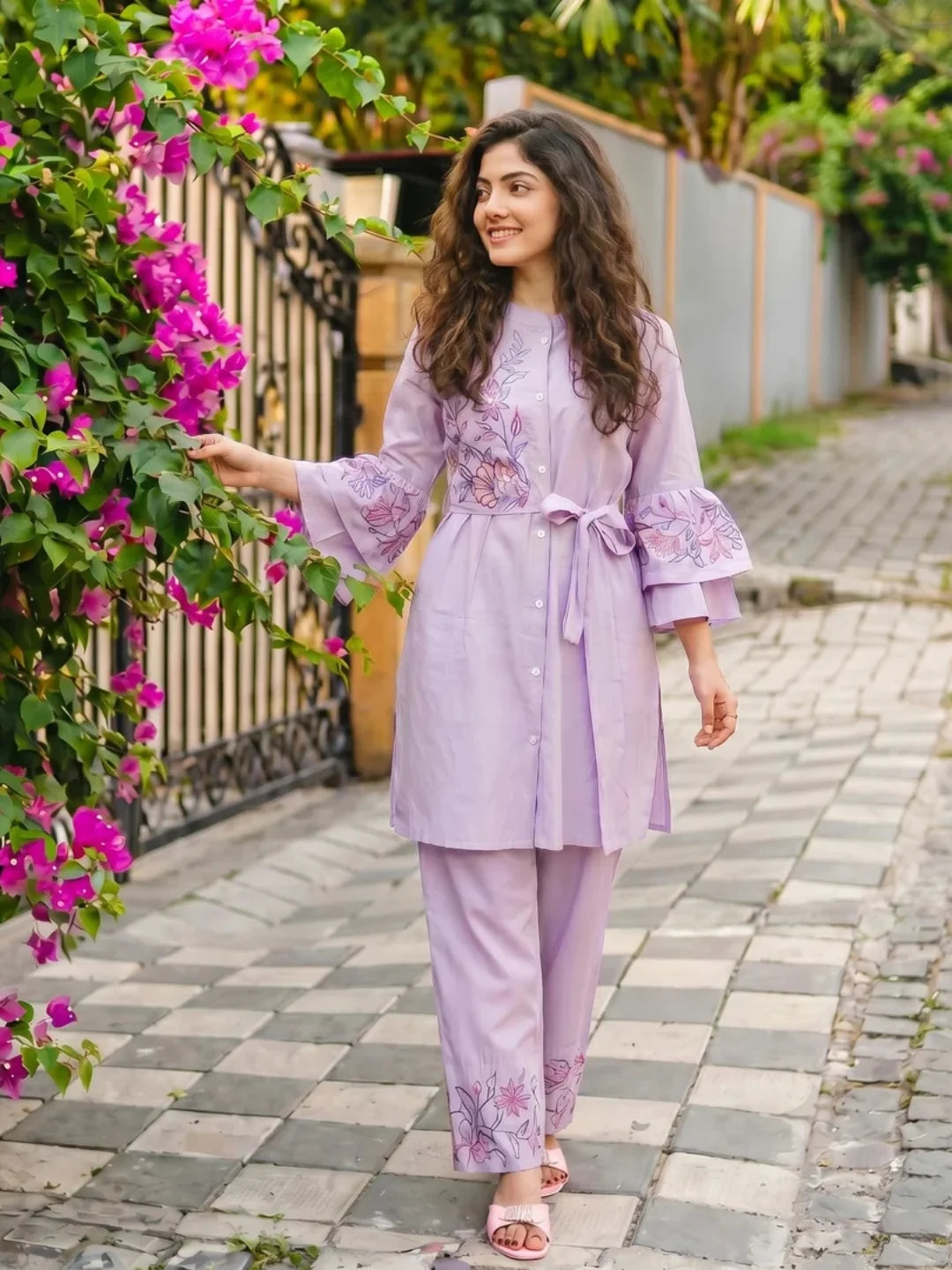 Lavender Pink Embroidered Tunic & Trouser Set With Belt