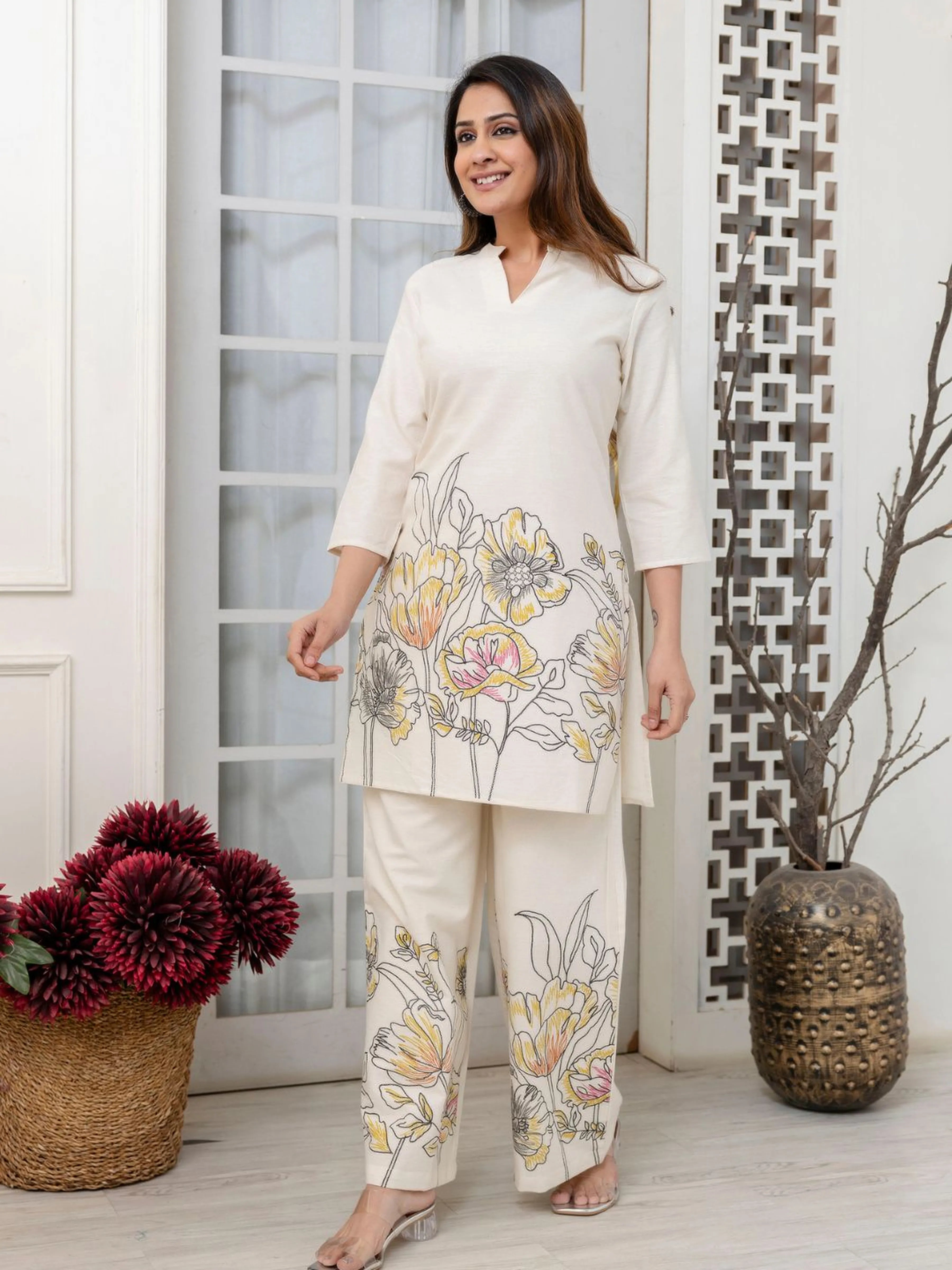 Cream Floral Kurta & Wide-Leg Cotton Flex Co-ord Set
