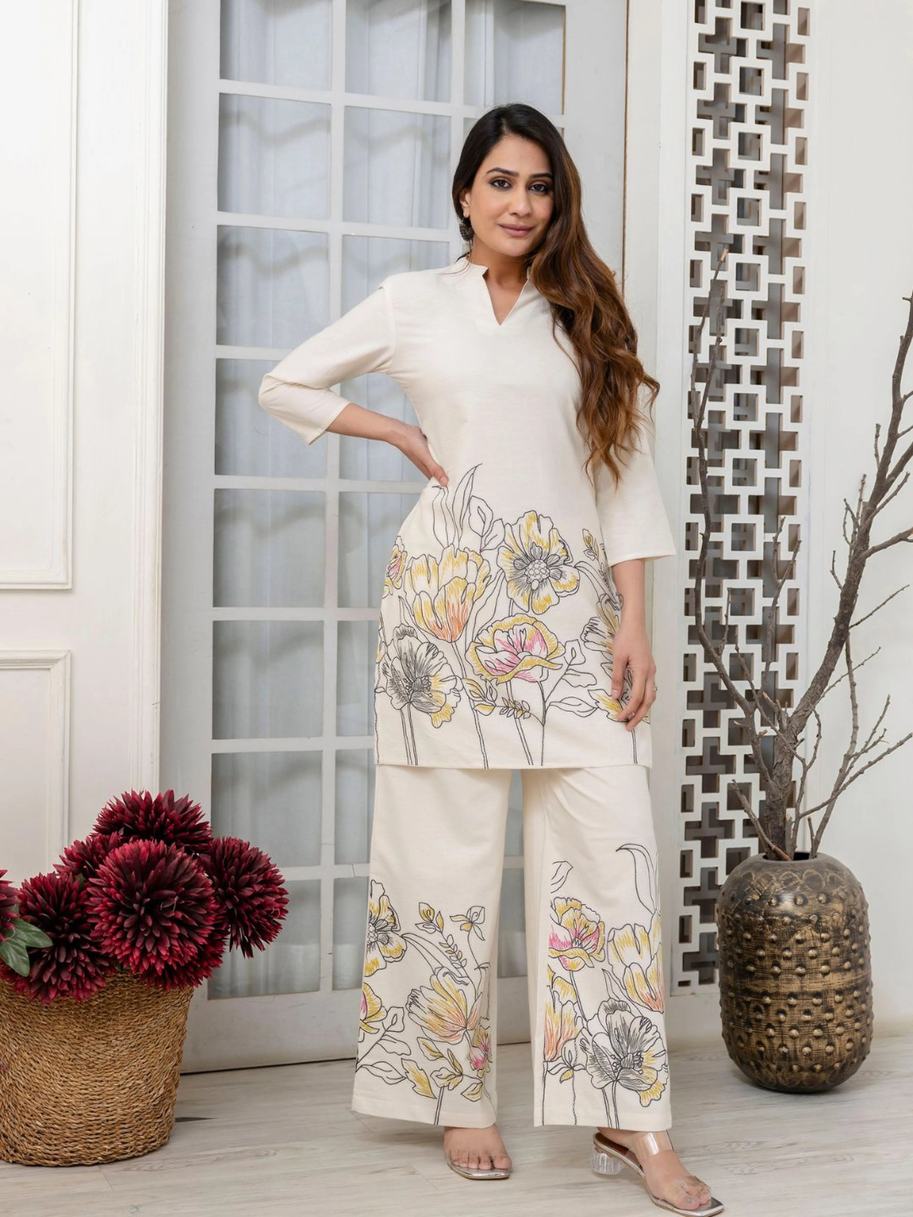 Cream Floral Kurta & Wide-Leg Cotton Flex Co-ord Set