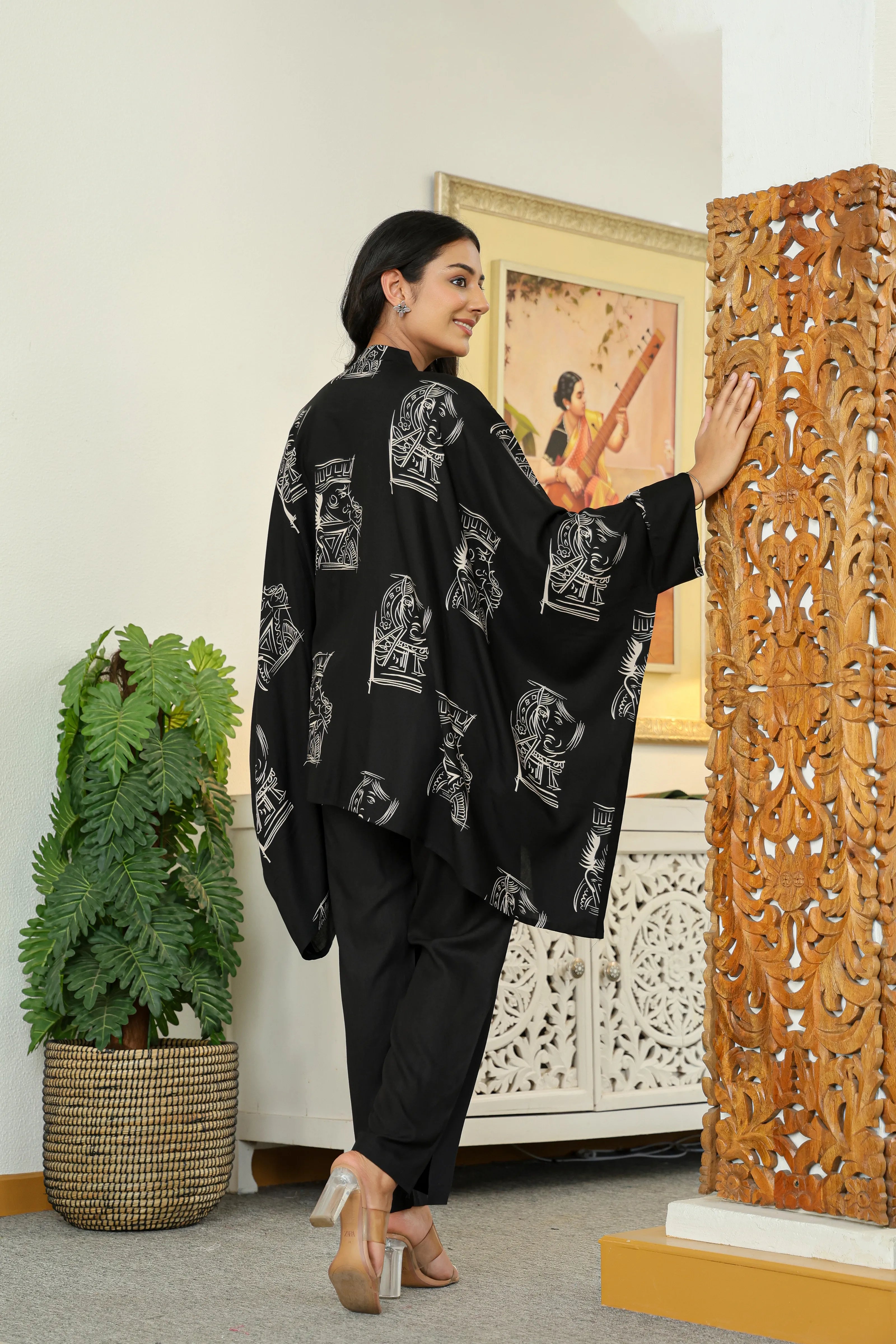 Black Base Cream King & Queen Print Kimono Co-ord Set