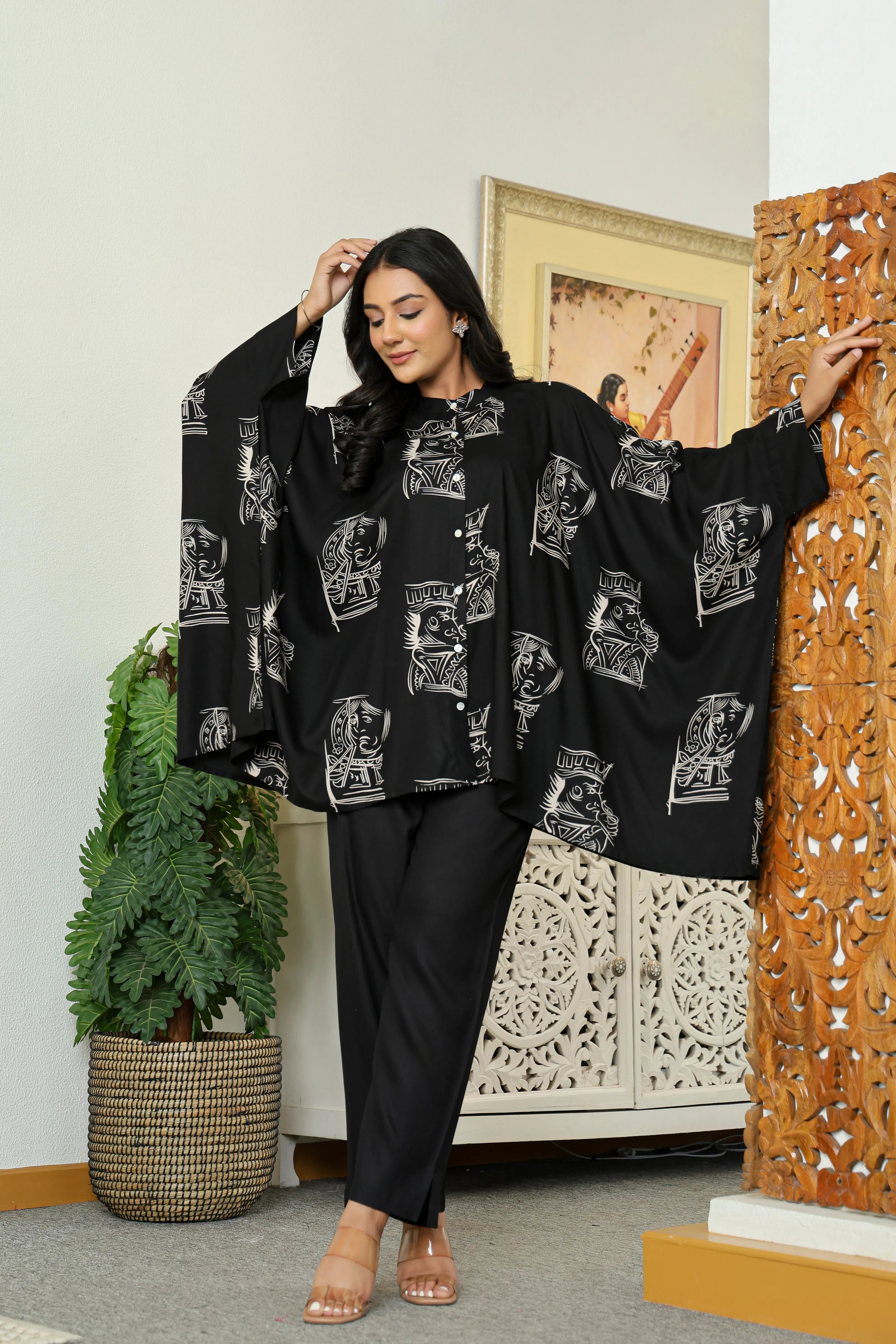 Black Base Cream King & Queen Print Kimono Co-ord Set