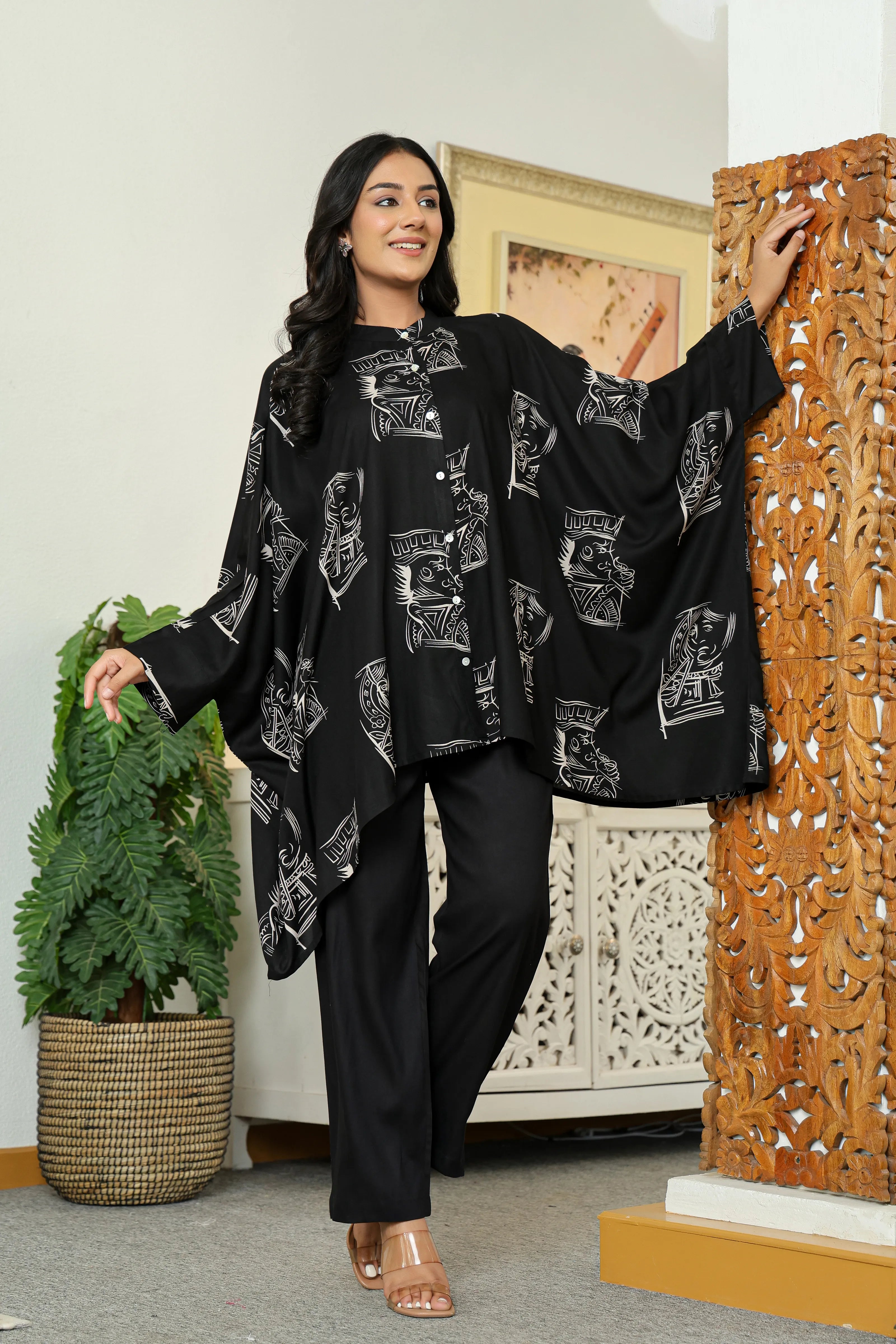 Black Base Cream King & Queen Print Kimono Co-ord Set