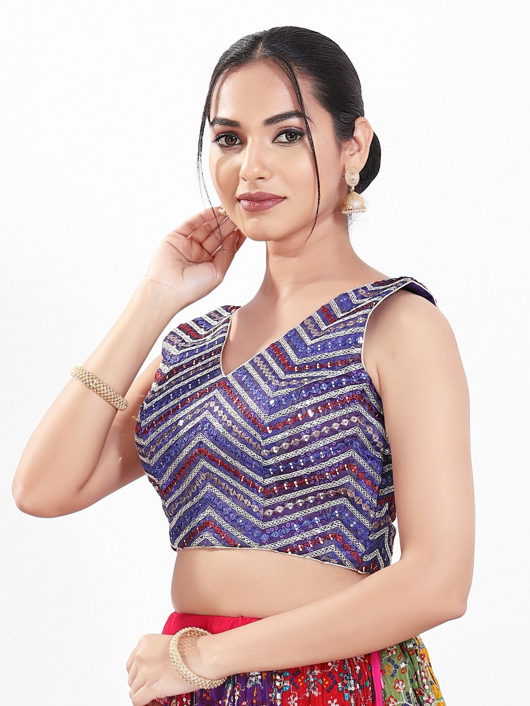 Abhla Work V Neck Sleeveless Navratri Blouse