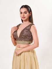 Laherya Printed Plunging V Neckline Sleeveless Blouse