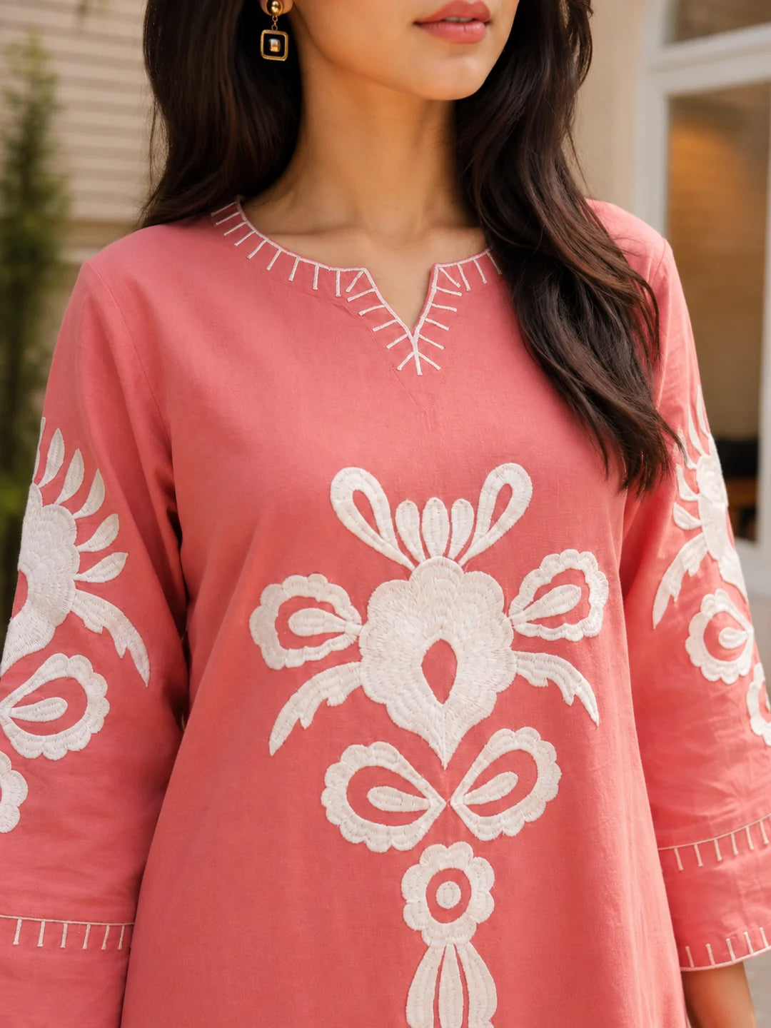 Dusty Rose 2-Piece Kurta Set with White Floral Embroidery in Cotton Flex