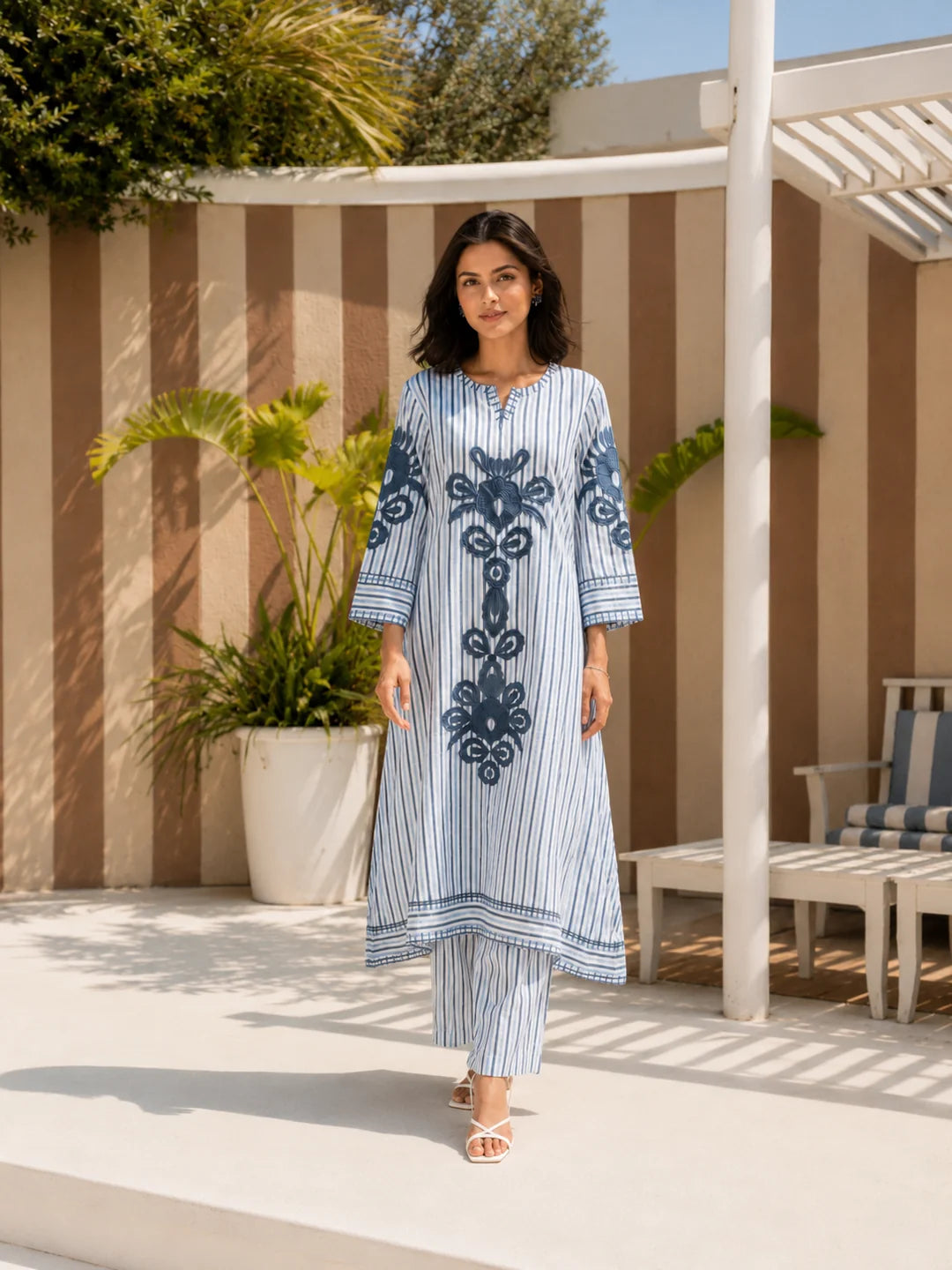 White & Blue 2-Piece Kurta Set with Floral Embroidery in Cotton Flex