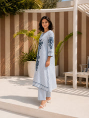 White & Blue 2-Piece Kurta Set with Floral Embroidery in Cotton Flex