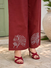 Túnica de viscosa bordada roja con pantalón