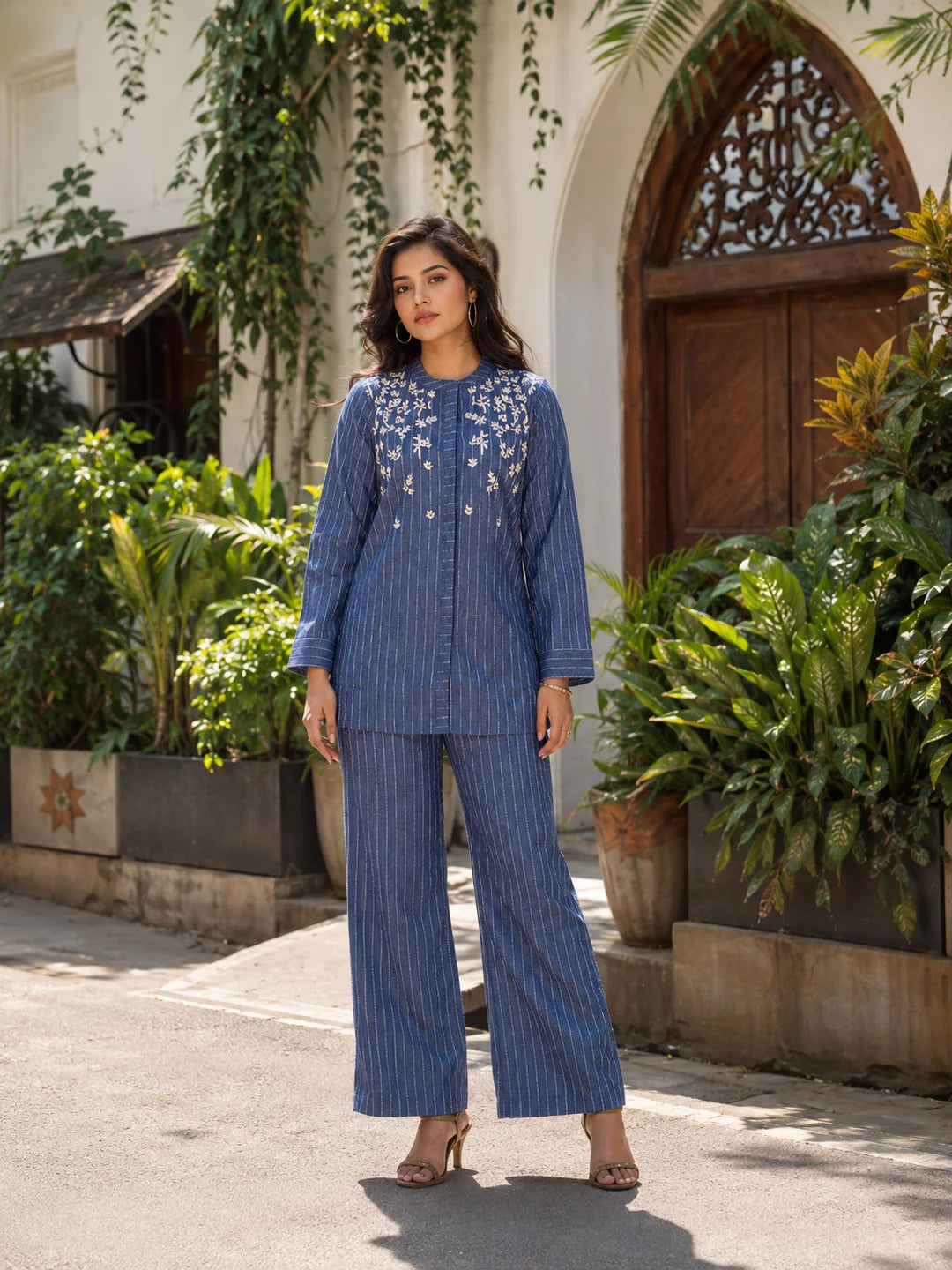 Conjunto coordinado Noor de algodón azul bordado
