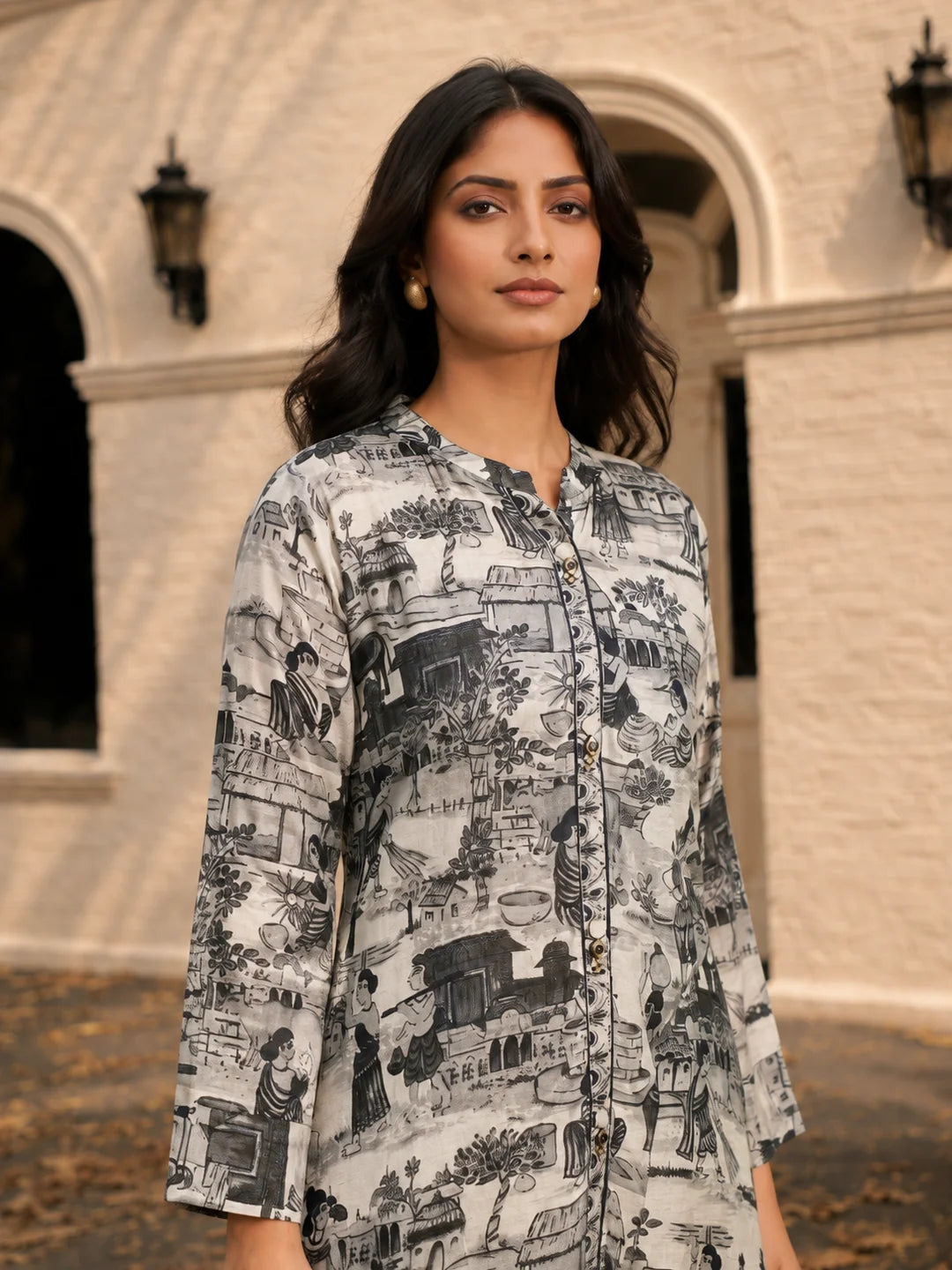 Túnica de muselina estampada en blanco y negro