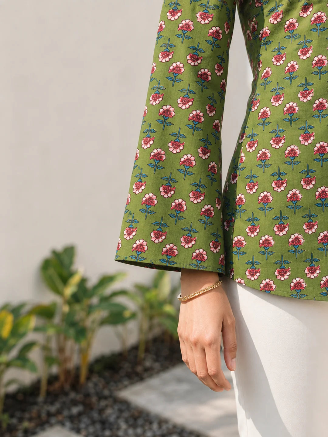 Green Floral Buti Short Kurti in Cotton