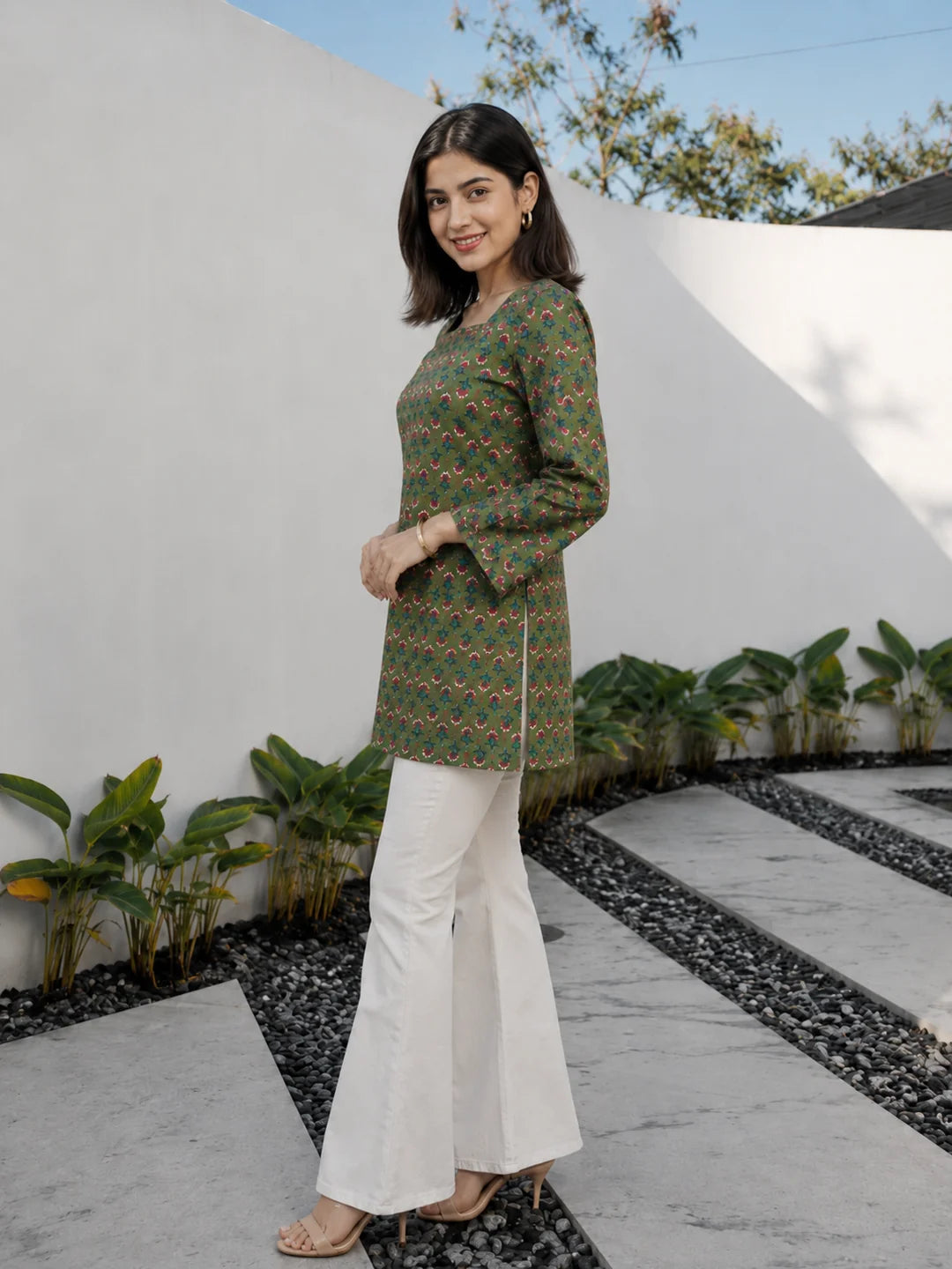 Green Floral Buti Short Kurti in Cotton