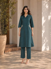 Cowrie-Shell Embellished Kurta Set with Embroidered Pockets