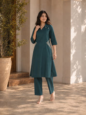Cowrie-Shell Embellished Kurta Set with Embroidered Pockets