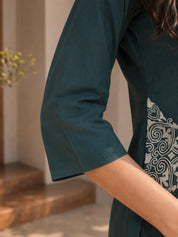 Cowrie-Shell Embellished Kurta Set with Embroidered Pockets