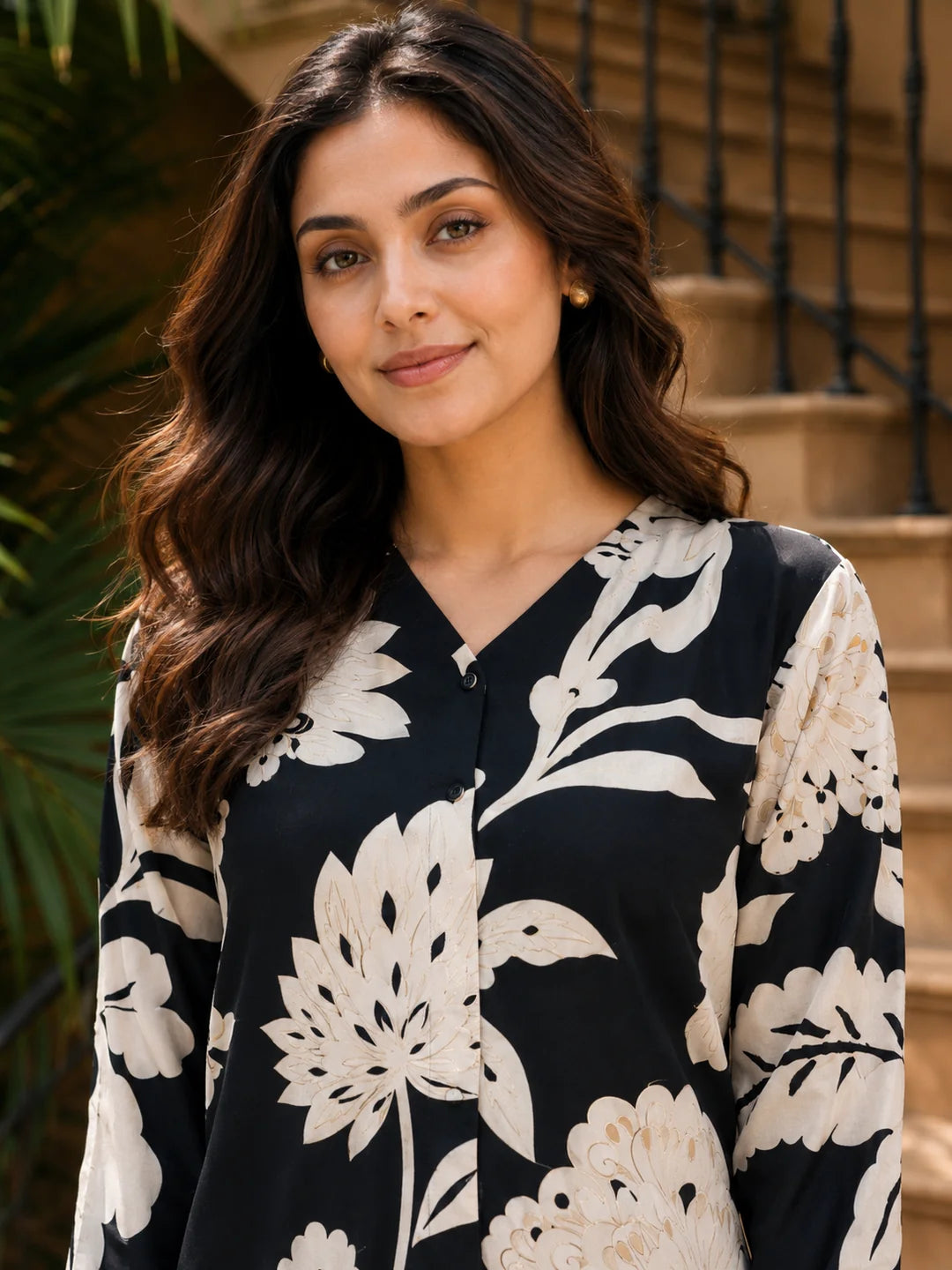 Black & Cream Abstract Floral Printed Kurta Pant Set in Viscose