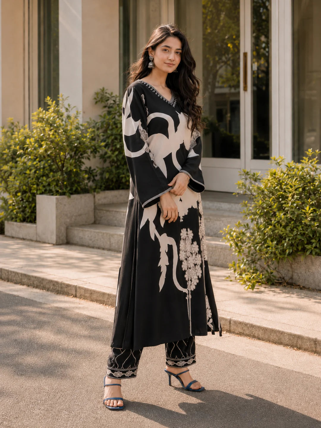 Black Bold Floral Printed Rayon kurta set