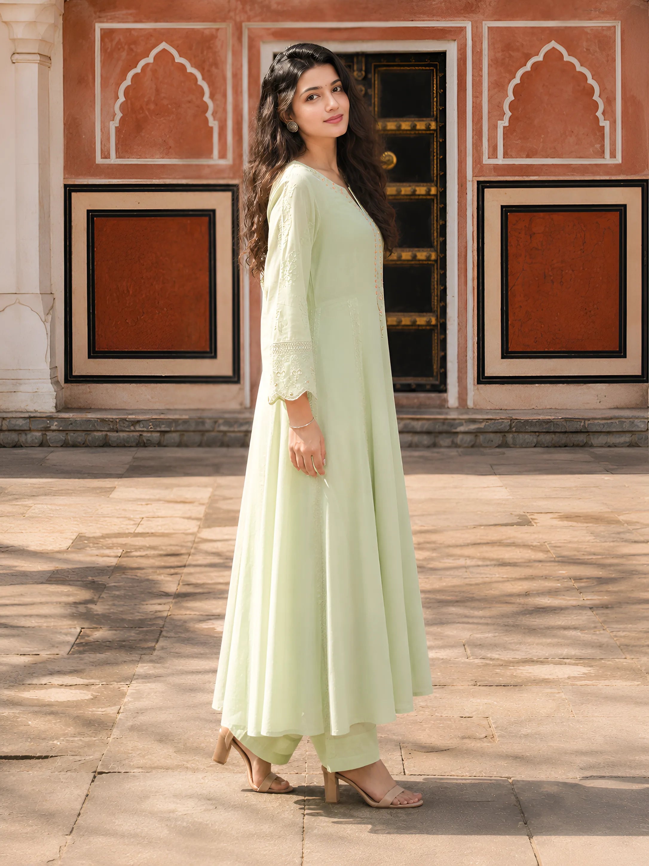 Women's cotton matching set featuring breathable and stylish design