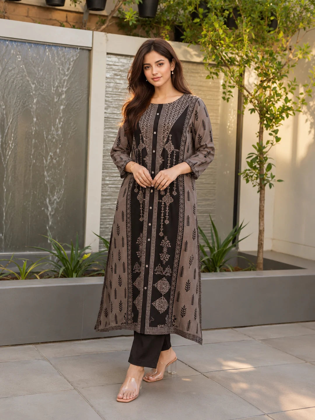 Black/Grey Bold Flower Motif With Mirror German Rayon Ethnic Set