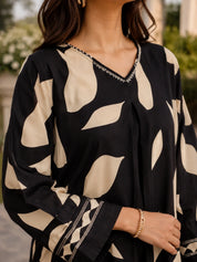 Monochrome Ethnic Leaf Print Kurta Set in German Rayon