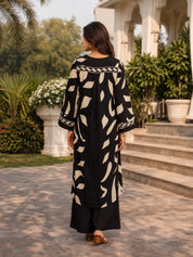 Monochrome Ethnic Leaf Print Kurta Set in German Rayon