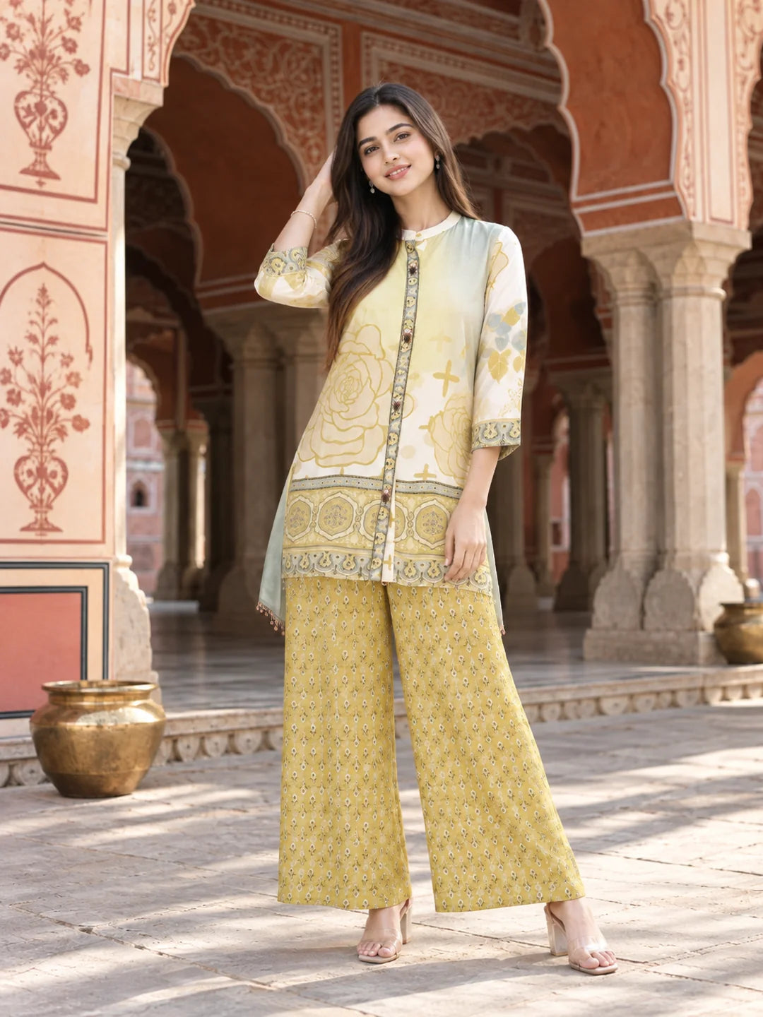 Conjunto coordinado étnico de seda de viscosa en amarillo limón