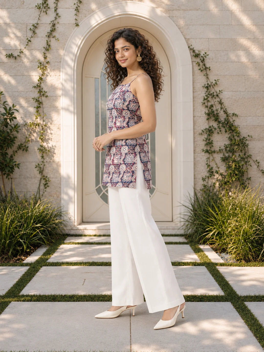 Kurti corta de algodón sin espalda, con estampado geométrico multicolor