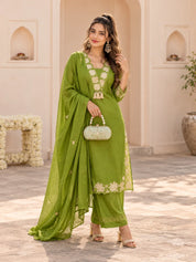 Lime Green Scallop Neck Kurta Set with Floral Appliqué and Dupatta in Cotton