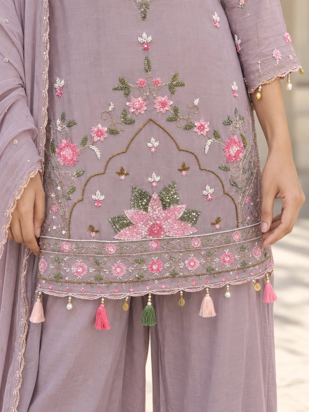 Lavender Embroidered Kurta Set with Dupatta in Dola Silk