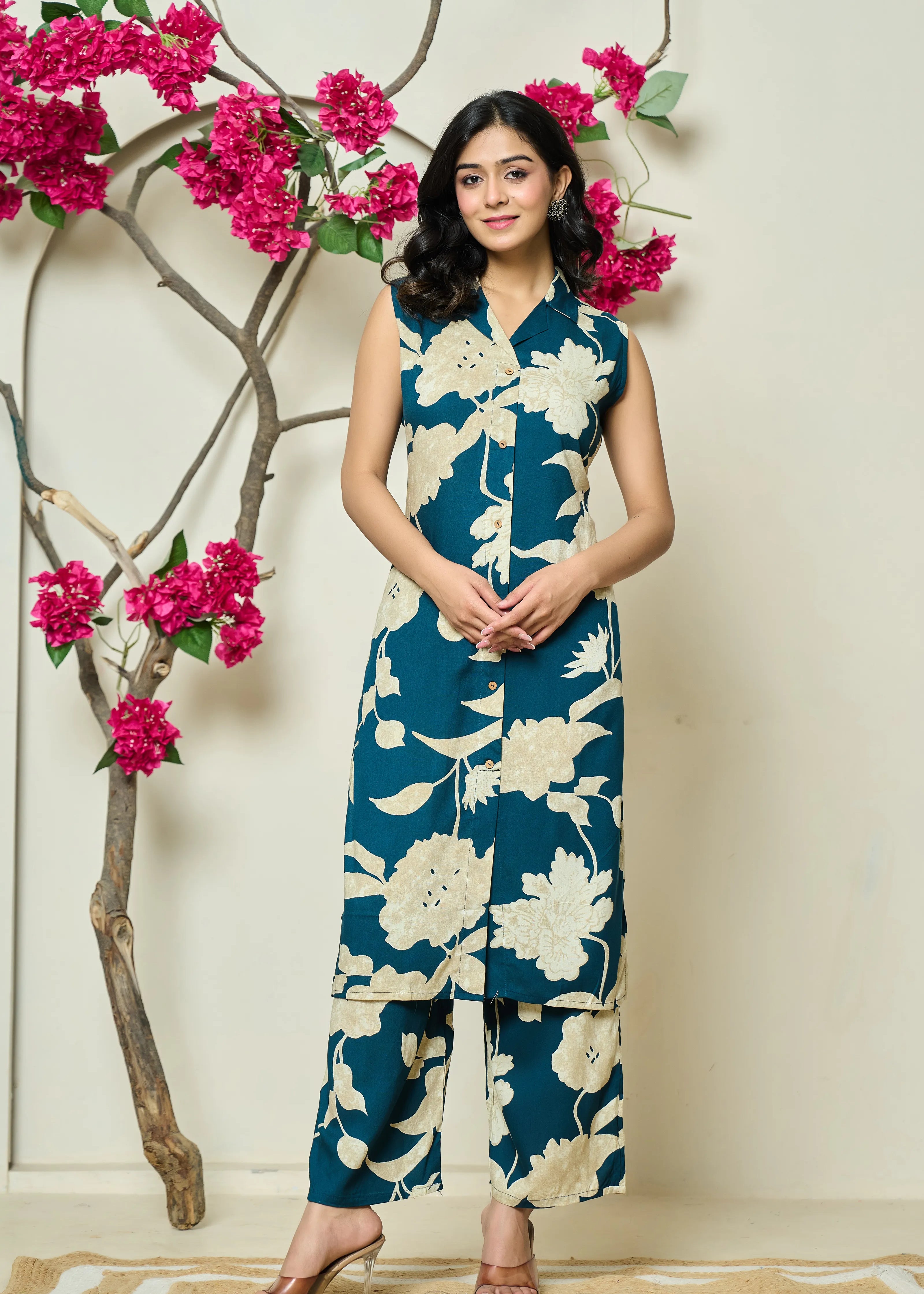 Bold Floral Teal Sleeveless Kurti-Pant Set