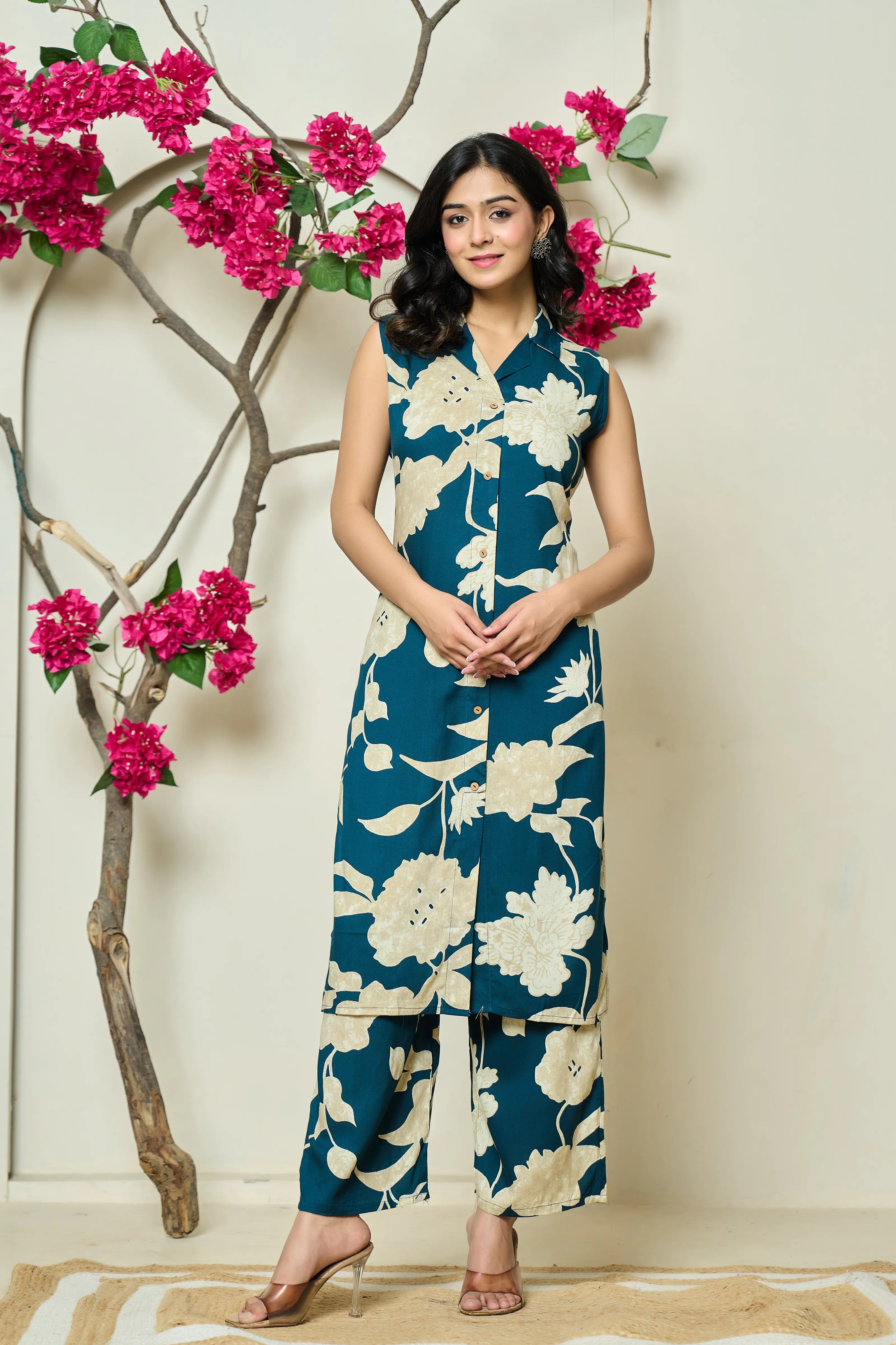 Bold Floral Teal Sleeveless Kurti-Pant Set