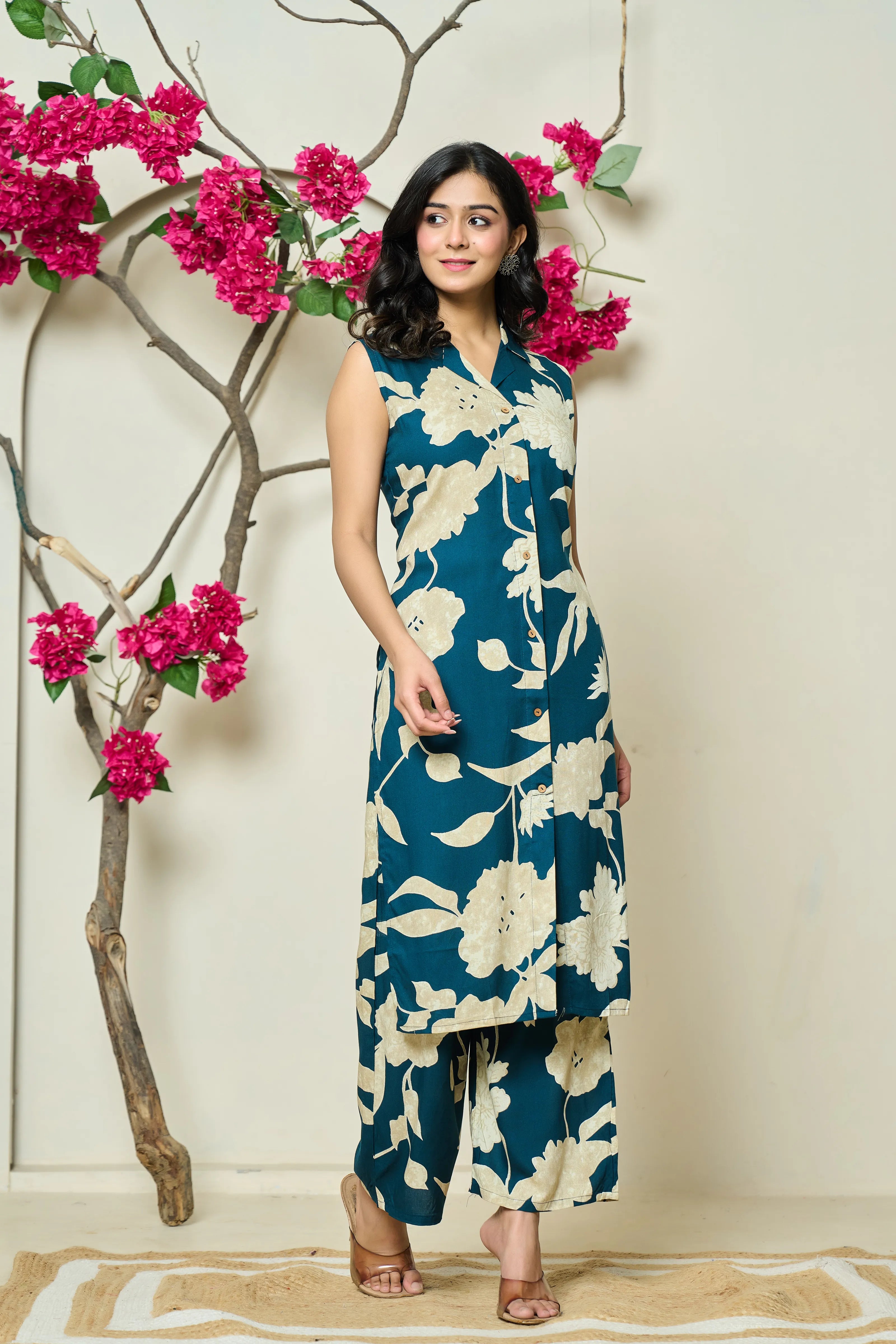 Bold Floral Teal Sleeveless Kurti-Pant Set