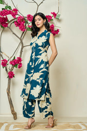 Bold Floral Teal Sleeveless Kurti-Pant Set