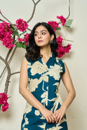 Bold Floral Teal Sleeveless Kurti-Pant Set