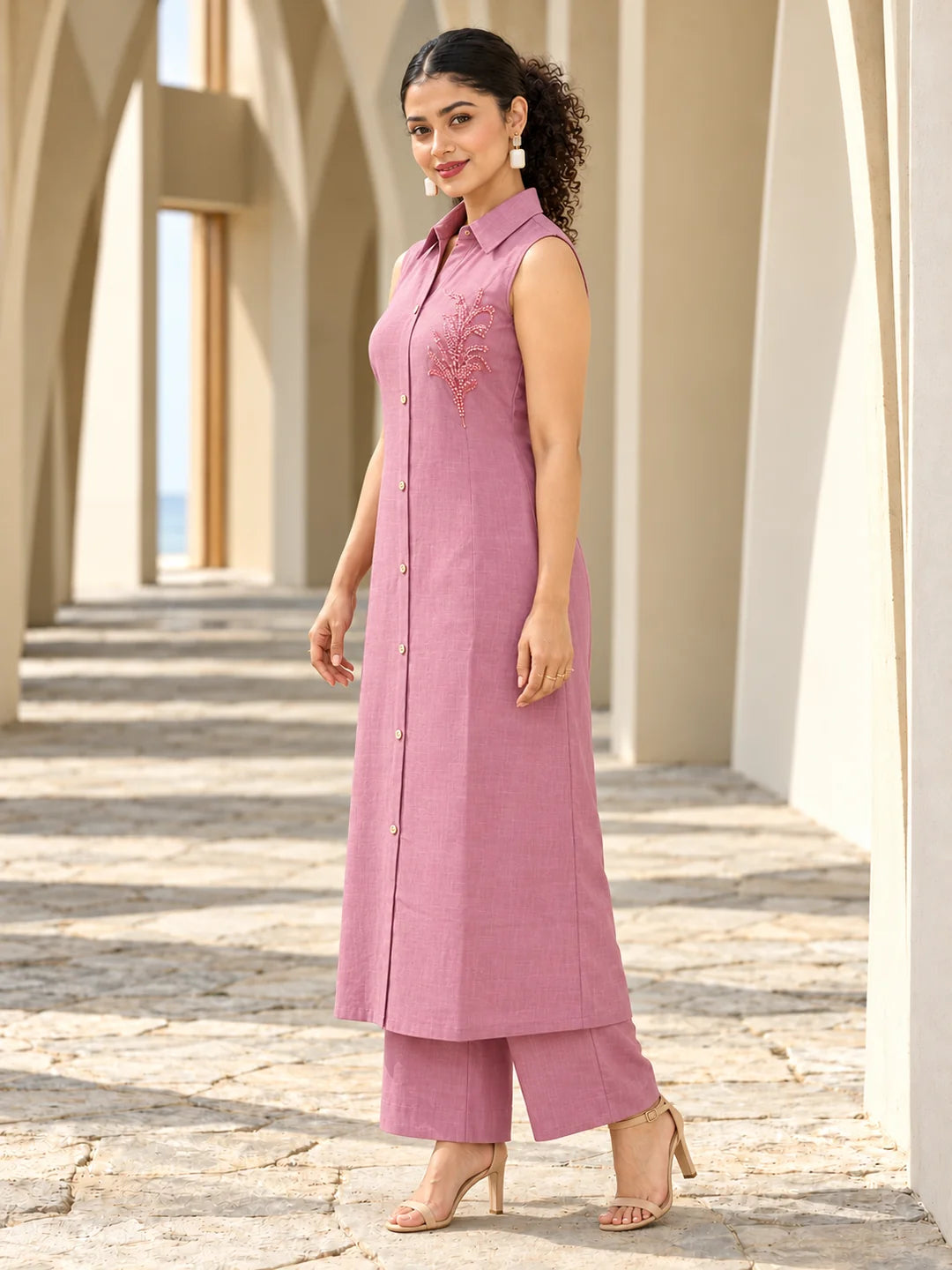Pink Sleeveless Sequin Detail Kurta Set in Vatican Fabric