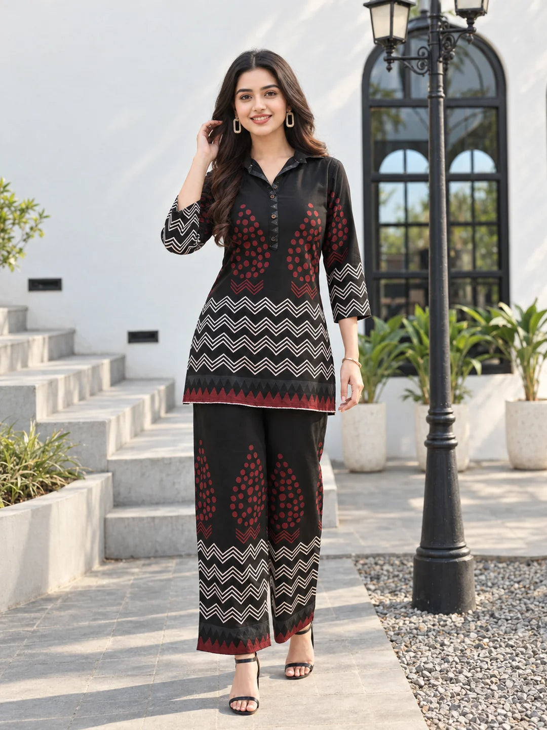 ElegantBlackandRedCourtyardFashion_result.webp