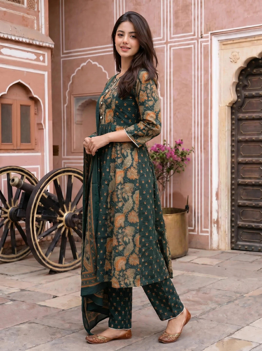 Emerald Green Printed Kurta Set & Dupatta in Cotton